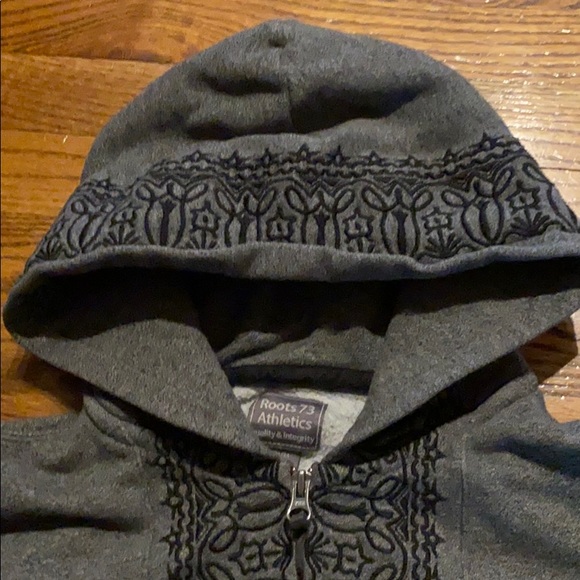 Roots athletic sweater - Picture 3 of 9